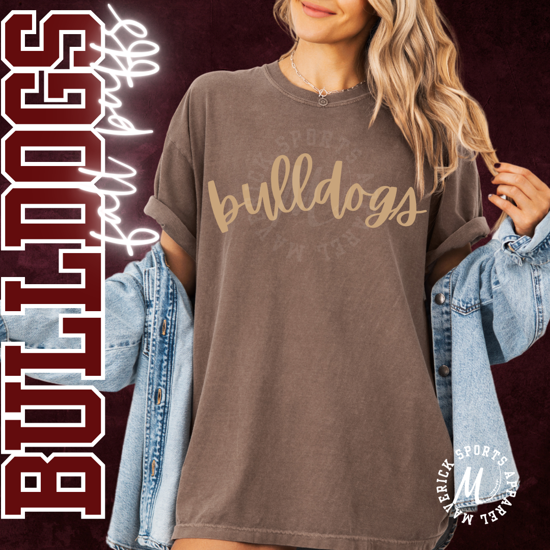 Bulldogs Script Fall Puff Ink Tee